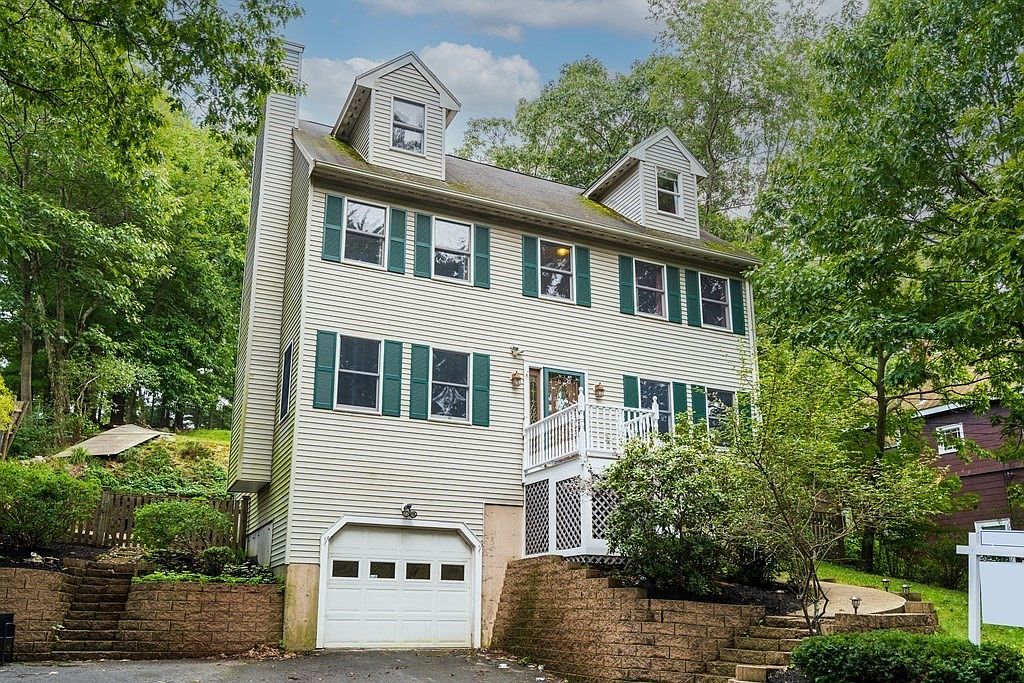 189 Oak St, Wakefield, MA 01880 Zillow