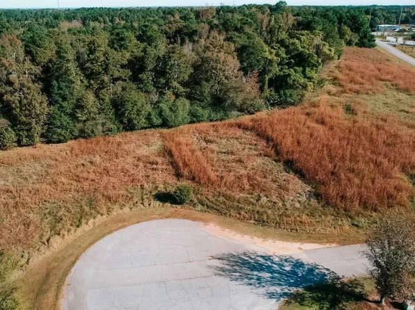 2 Callaway Dr, Crawford, GA 30630