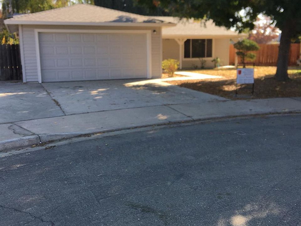 1st image of 1090 Plumwood Ct
