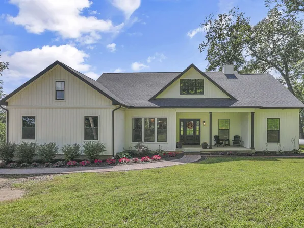 2373 Boving Rd SW, Lancaster, OH 43130