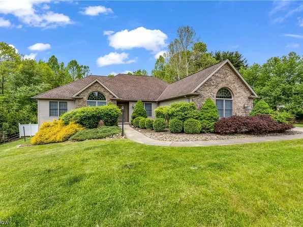 16355 Ceile Cir, Walton Hills, OH 44146