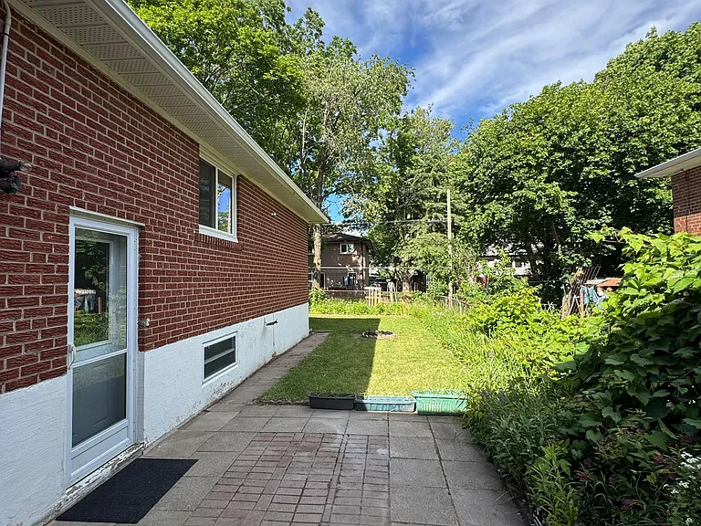 45 Sherwood Forest Dr — Photo 12