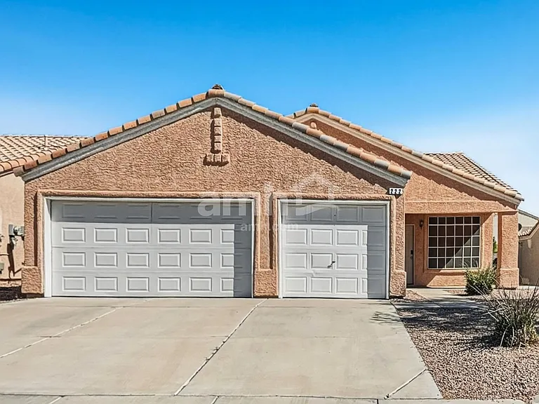 222 Mariposa Way — Photo 1