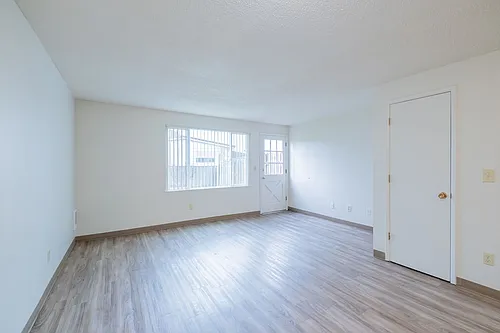 Tamara Manor Photo 1