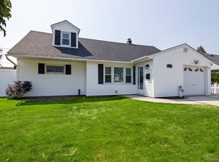 3554 Martha Blvd, Bethpage, NY 11714