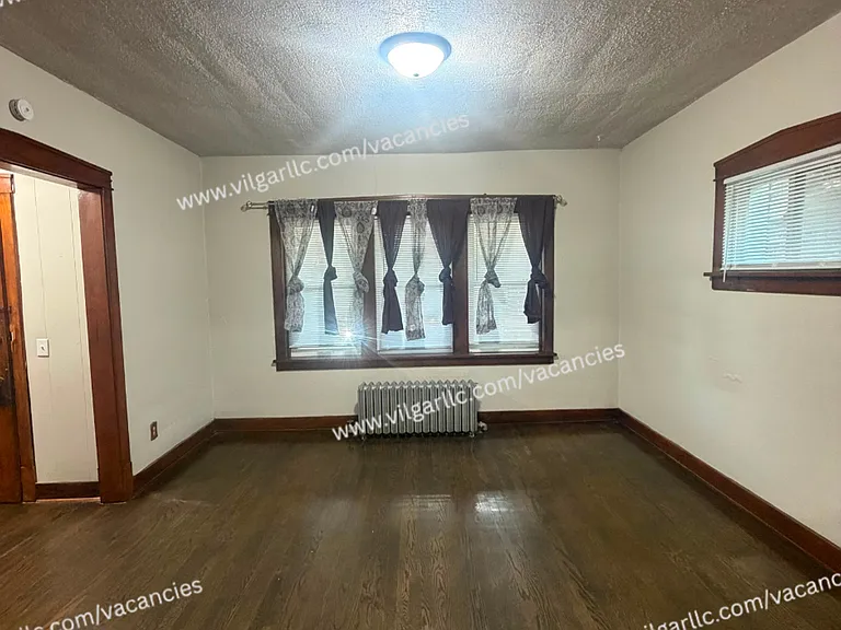 5417 Wood Ave — Photo 10