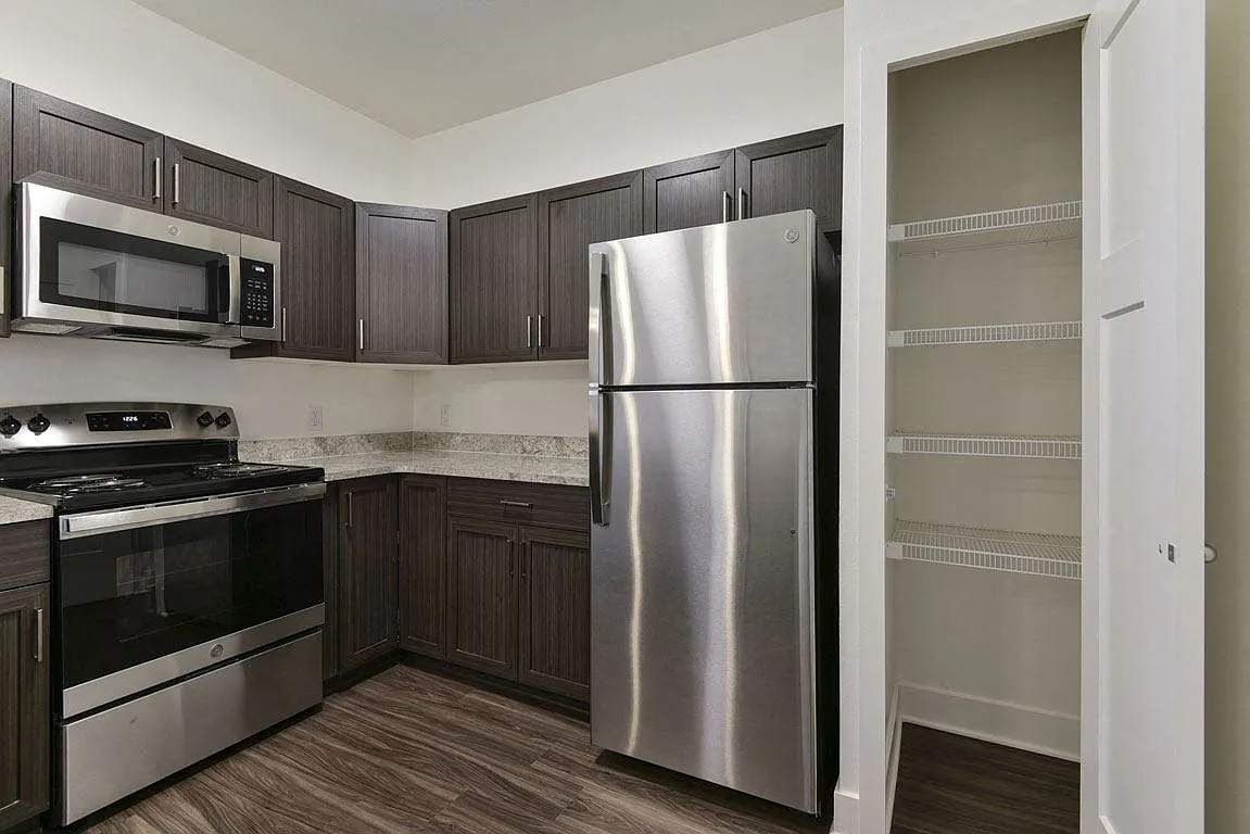 Dodson Pointe Apartment Homes — Photo 2