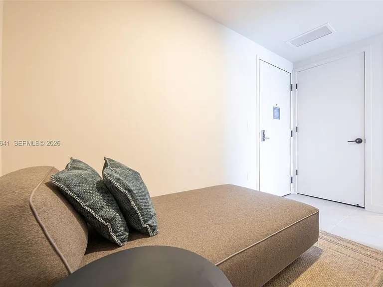 121 NE 5th St #3103 — Photo 25