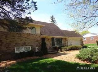 783 Charlesina Dr, Rochester, MI 48306
