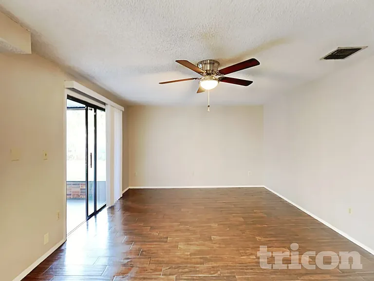 8102 Chickasaw Ln — Photo 2