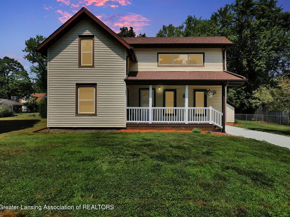 117 Fleming St, Grand Ledge, MI 48837
