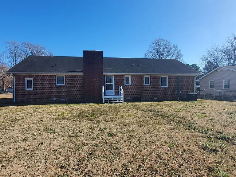 501 Alton St — Photo 16