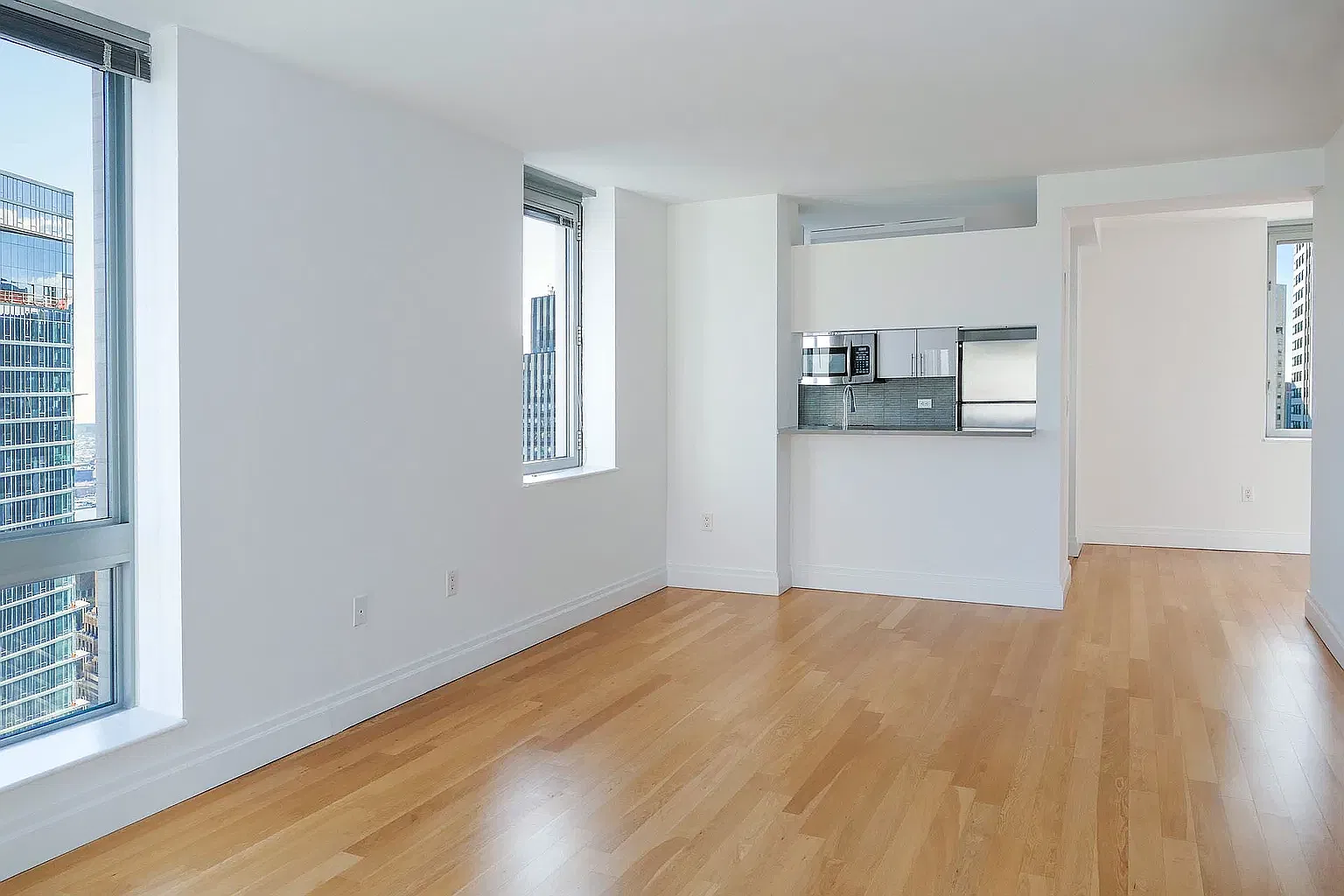 150 East 44th Street — Photo 3