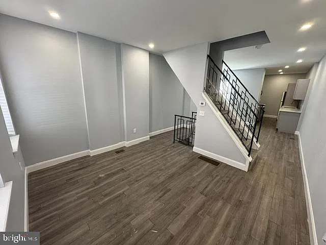 2 bed, 1.0 bath, 900 sqft, $1,500 — Photo 2