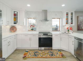 62 Pine Needle Rd, Levittown, PA 19056