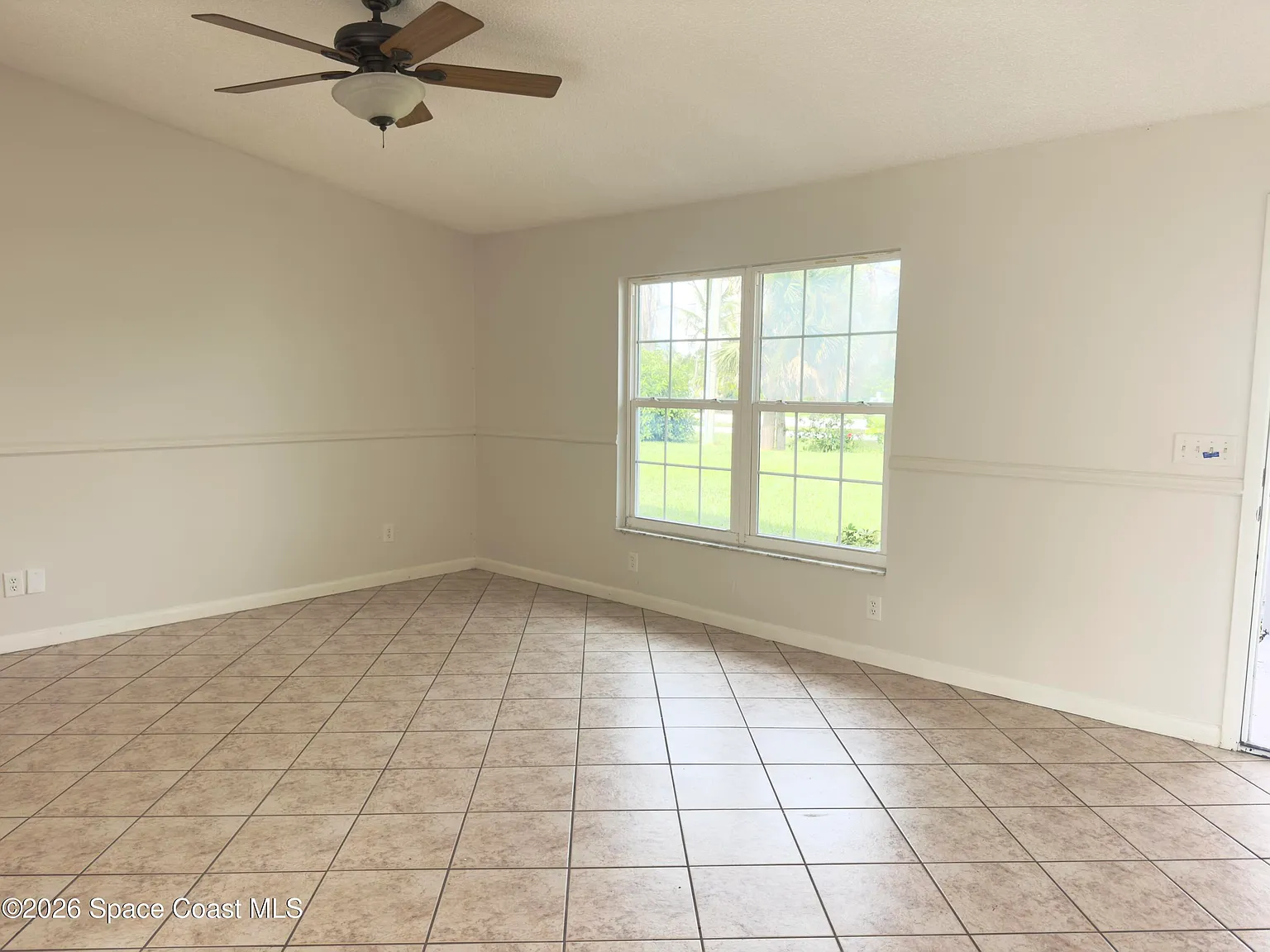 3 bed, 2.0 bath, 1150 sqft, $3,100 — Photo 2