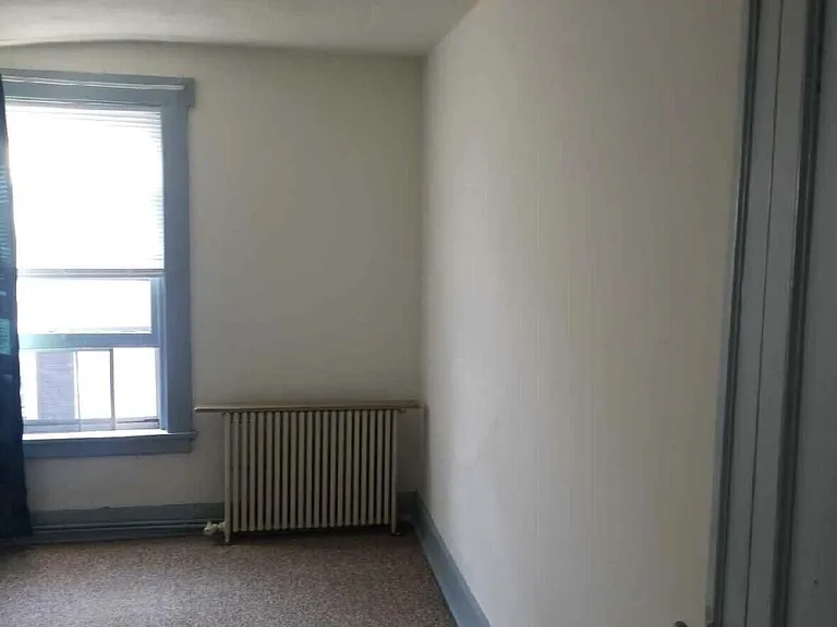 325 Market St #3 — Photo 10