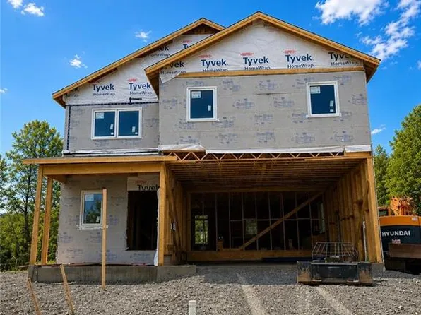 204 Dora Dr, Fredericton, NB E3B 9L3