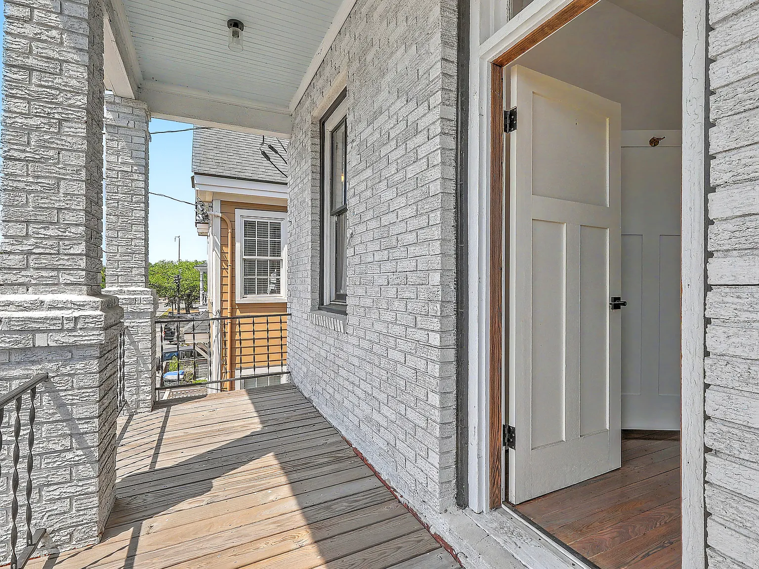 3 bed, 2.5 bath, 1514 sqft, $5,000 — Photo 3
