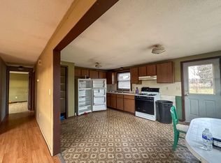 17 Hadley Lake Rd, Machias, ME 04654