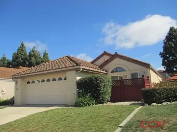 708 W Hawthorn St, Santa Maria, CA 93458