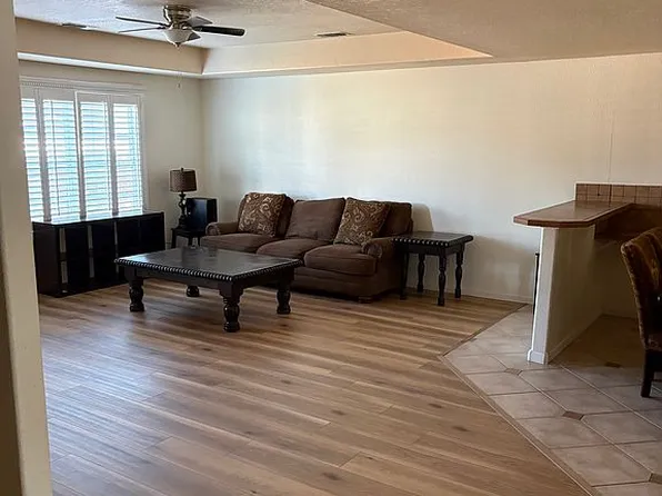809 S Wyoming Ave, Roswell, NM 88203