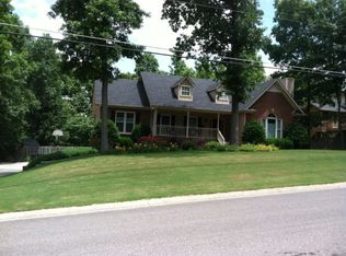 1905 Strawberry Ln, Hoover, AL 35244