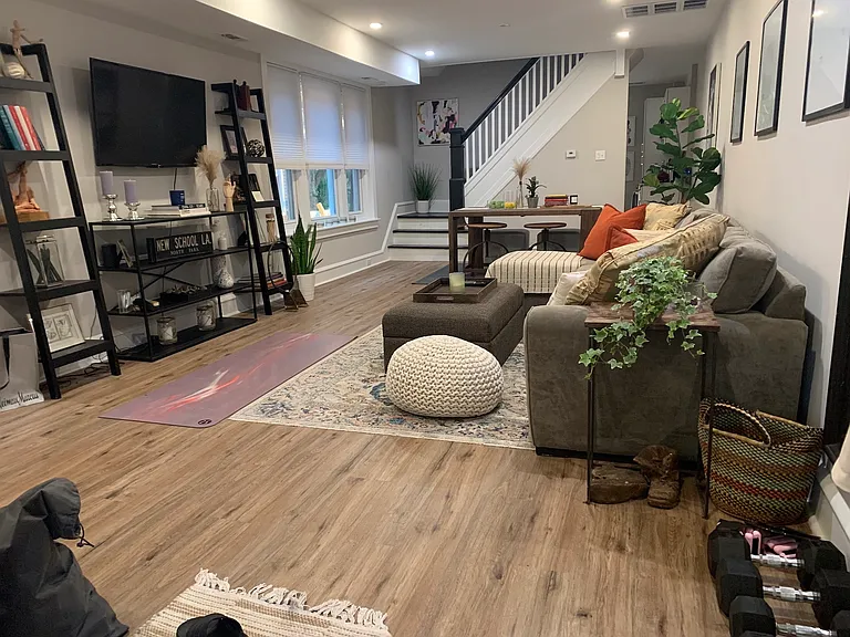 218 Telford Ave — Photo 3