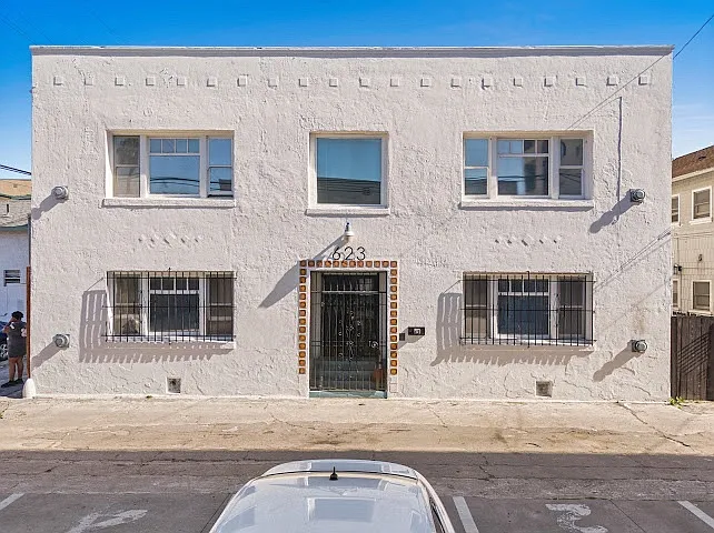 623 E Broadway #5 — Photo 19
