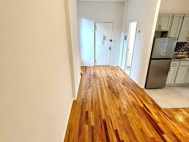 11 Avenue D #11 — Photo 5