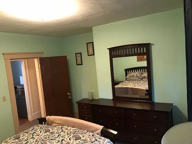3 bed, 9999 sqft, $3,300 — Photo 3
