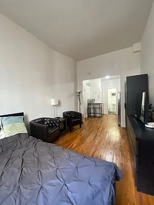 Rented by Douglas Elliman | media 6