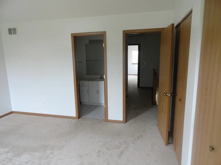 1996 Persimmon Ct — Photo 2