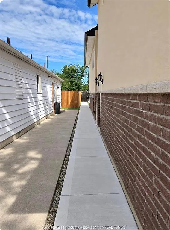2 bed, 1.5 bath, $2,300 — Photo 2