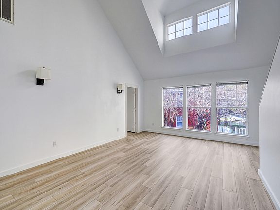 5th image of 1401 Castle Ct #0