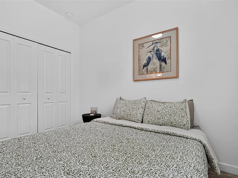 15522 Islandwalk Ave — Photo 31