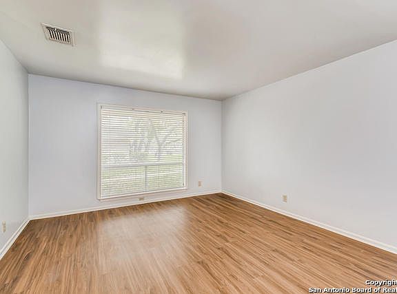 3rd image of 3406 Northmoor St #3406