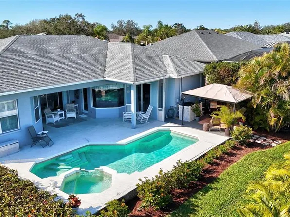 7453 Featherstone Blvd, Sarasota, FL 34238