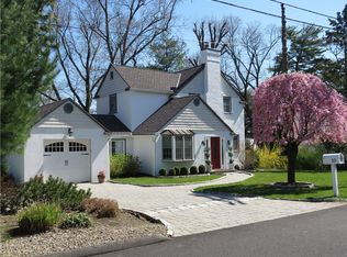 10 Dartmouth Ter, White Plains, NY 10607