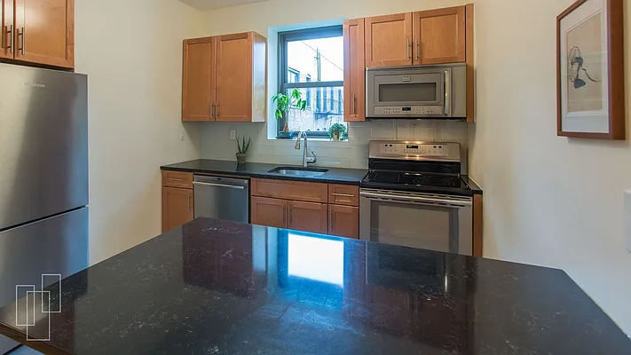 Sold by Garfield Realty  | media 17