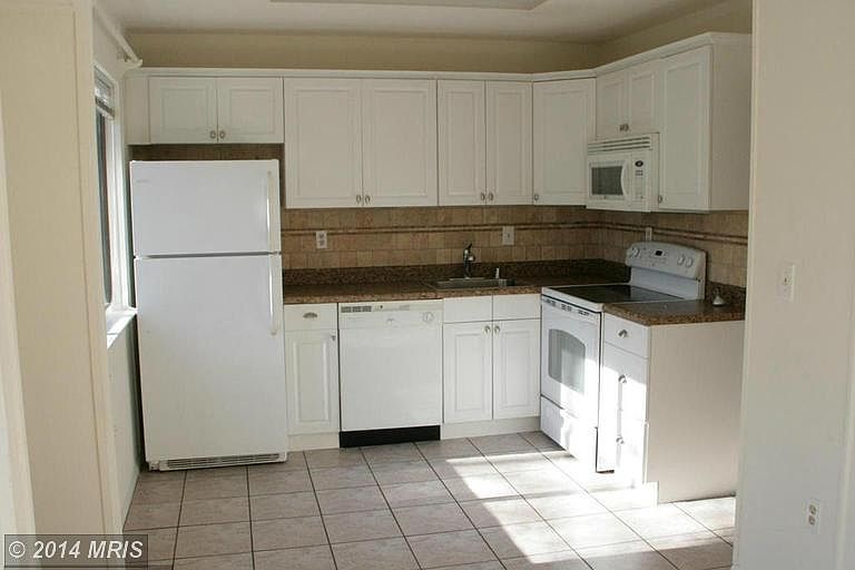 2nd image of 1076 Cedar Ridge Ct