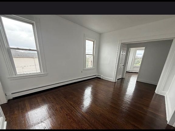 5th image of 30-32 Geneva St #3A
