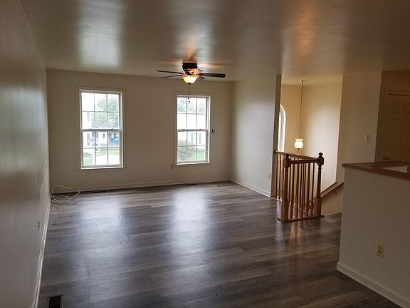 3rd image of 124 Victor Dr