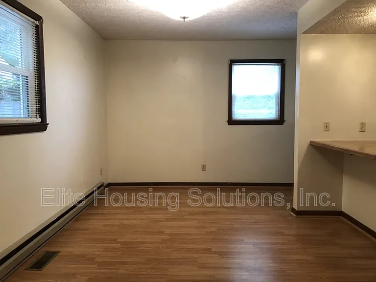 108 Buck Ave #E — Photo 4