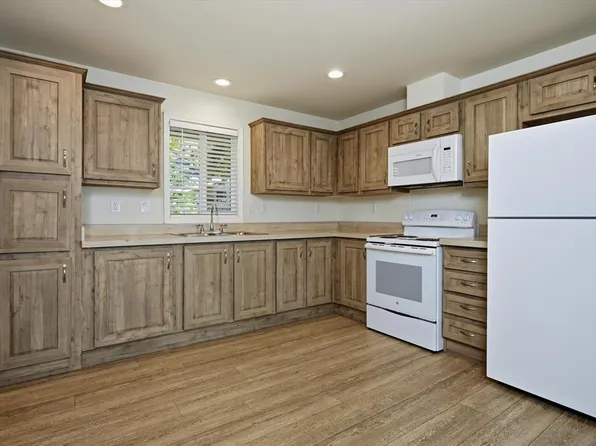6466 16th Avenue, Lucerne, CA 95458