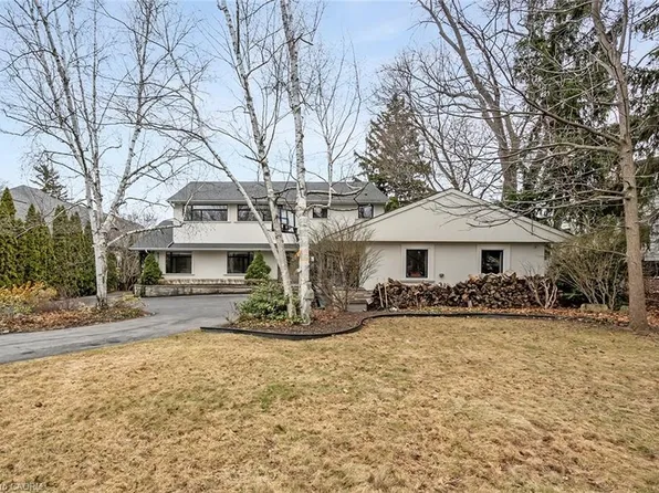 624 N Shore Blvd E, Burlington, ON L7T 1X2