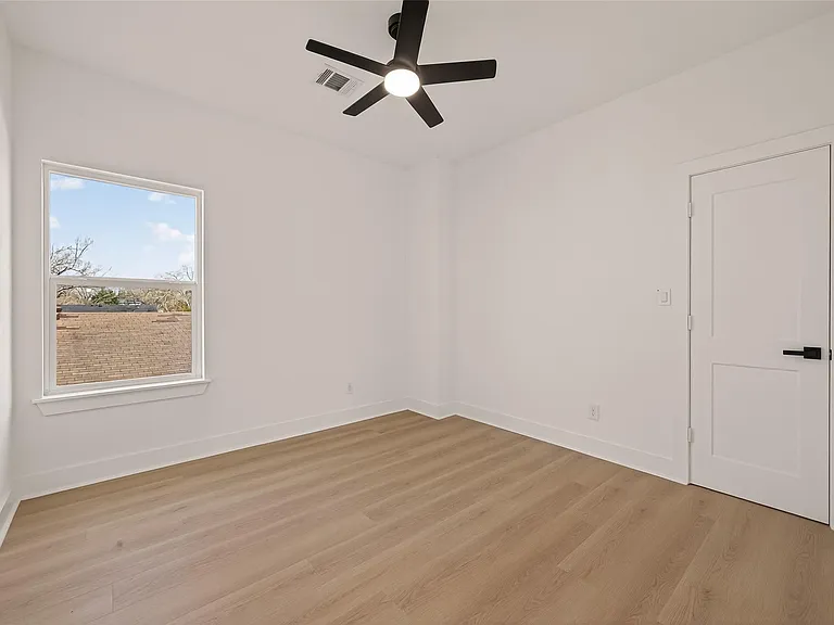6719 Knox St — Photo 10