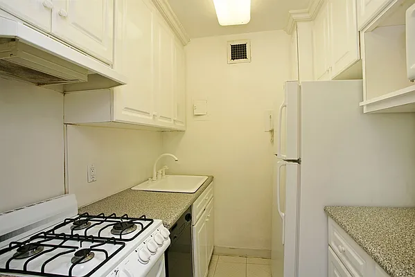 Rented by Corcoran | media 19