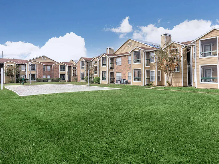 Regency Gardens Apartments — Photo 2