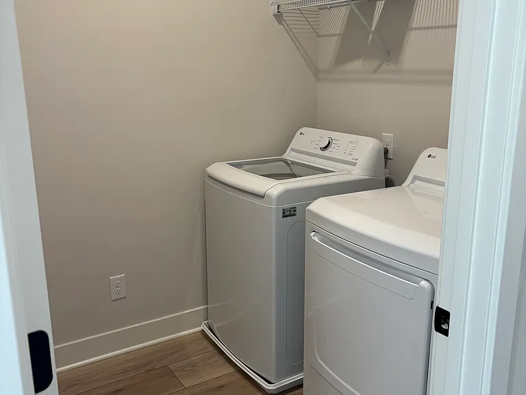 8930 Keenberg Ln — Photo 38